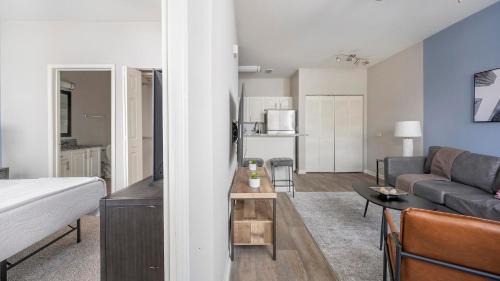 Murfreesboro Apartment | Landing Modern 1BD Gym Clubhouse