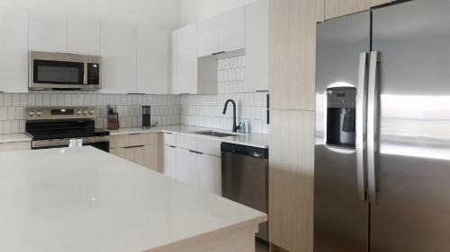 Chapel Hill Apartment | Landing Modern 1BD Game Room Gym