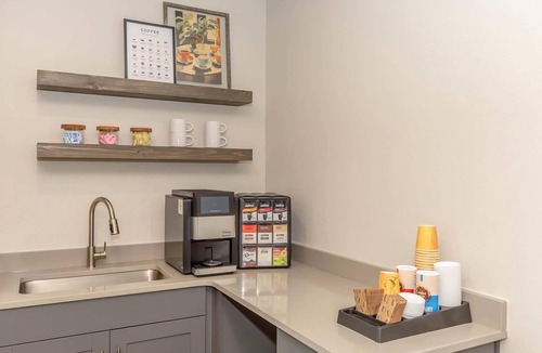 Midlothian Apartment | Landing | Modern 1BD, Game Room, Clubhouse