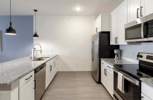 Weston Apartment | Landing | Modern 1BD, Game Room, Yoga Studio