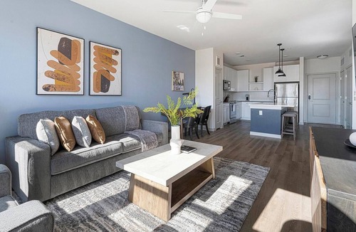 Lower Basin Lake Travis Apartment | Landing | Modern 1BD, Gym, Clubhouse