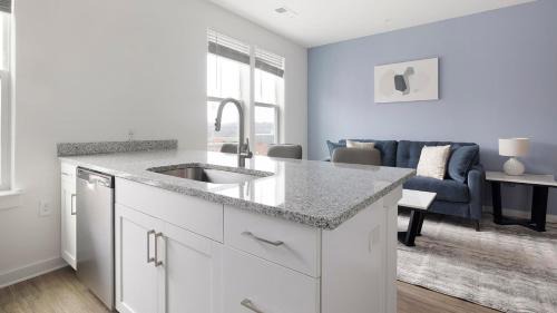 Rome Apartment | Landing Modern 1BD Gym Clubhouse
