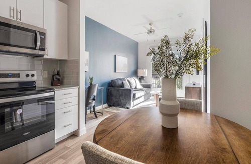 Sweetbriar Apartment | Landing | Modern 1BD, Gym, Pool