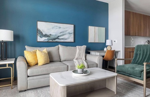 Buda Apartment | Landing | Modern 1BD, Gym, Pool