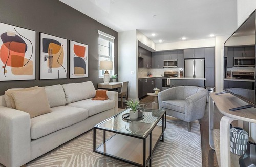 West Oak Hill Apartment | Landing | Modern 1BD, Gym
