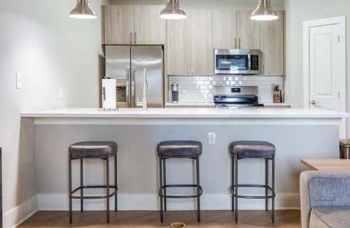 Fort Myers Apartment | Landing Modern 1BD Gym Pool