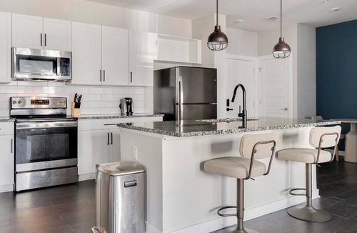 Mableton Apartment | Landing | Modern 1BD, Gym, Pool