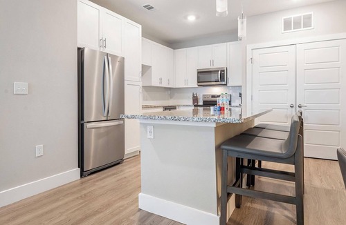 Southeast Orlando Apartment | Landing | Modern 1BD, Gym, Clubhouse