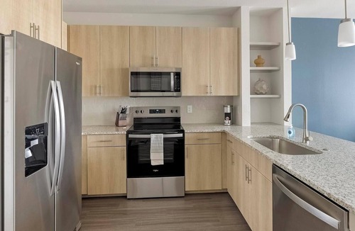 Anna Apartment | Landing | Modern 1BD, Gym, Yoga Studio