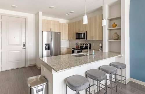 Anna Apartment | Landing | Modern 1BD, Gym, Yoga Studio