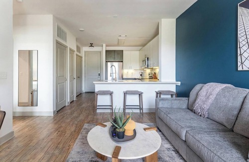 Fort Worth Apartment | Landing | Modern 1BD in Downtown Fort Worth