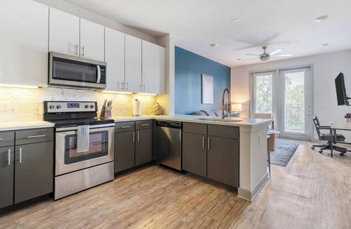 Fort Worth Apartment | Landing | Modern 1BD in Downtown Fort Worth