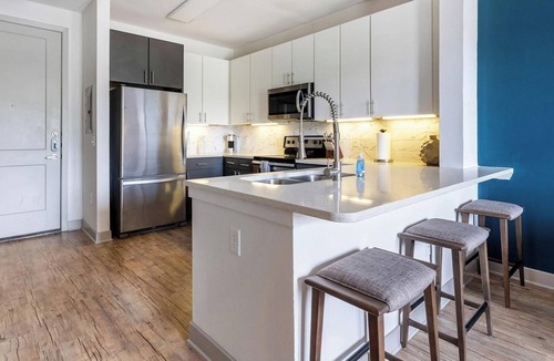 Fort Worth Apartment | Landing | Modern 1BD in Downtown Fort Worth