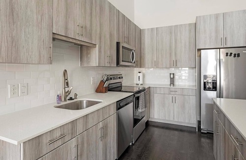 Fort Worth Apartment | Landing | Modern 1BD in Bricktown