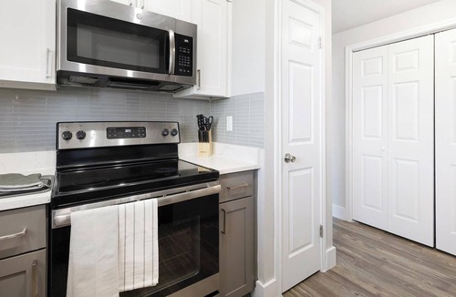 Fort Worth Apartment | Landing | Modern 1BD in Cityview