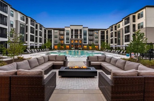 Belville Apartment | Landing | Modern 1BD in Westport