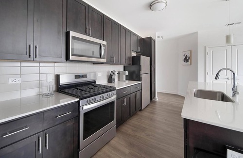 Schaumburg Apartment | Landing | Modern 1BD, Pool, Yoga Studio