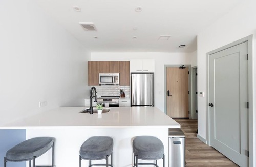 Haverhill Apartment | Landing | Modern 1BD, Pool, Gym