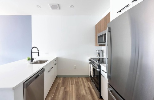 Haverhill Apartment | Landing | Modern 1BD, Pool, Gym