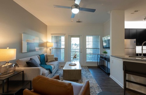 Austin Apartment | Landing | Modern 1BD, Pool, Courtyard