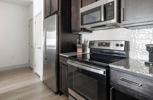 Austin Apartment | Landing | Modern 1BD, Pool, Gym