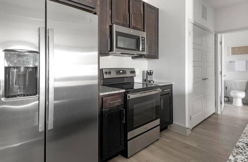Austin Apartment | Landing | Modern 1BD, Pool, Gym