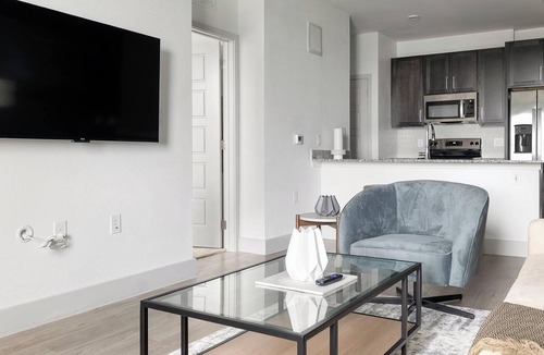 Austin Apartment | Landing | Modern 1BD, Pool, Gym