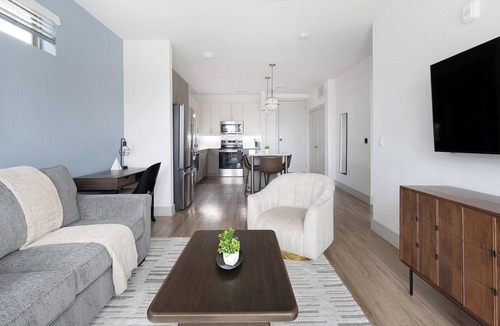 Scofield Farms Apartment | Landing | Modern 1BD, Pool, Gym