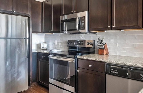 Barker Apartment | Landing | Modern 1BD, Pool, Clubhouse