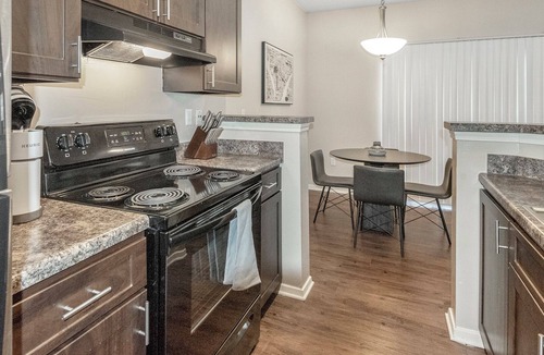 Germantown Apartment | Landing | Modern 1BD, Tennis Court, Gym