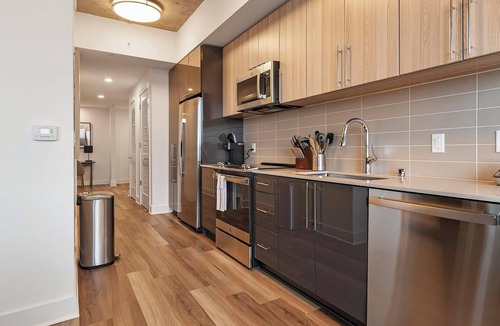 Baileys Crossroads Apartment | Landing | Modern 1BD, Gym, Game Room