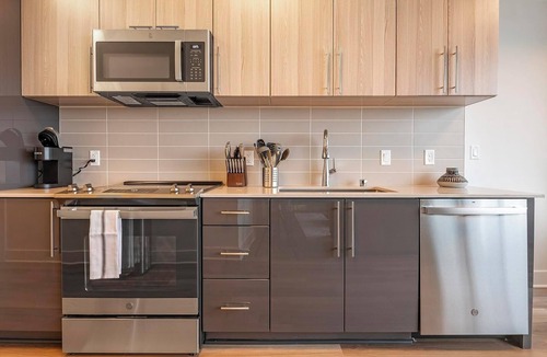 Baileys Crossroads Apartment | Landing | Modern 1BD, Gym, Game Room