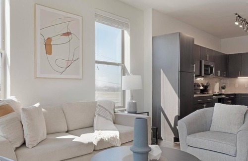 Haltom City Apartment | Landing | Modern 1BD, Courtyard, Pool
