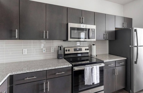 Haltom City Apartment | Landing | Modern 1BD, Gym, Yoga Studio