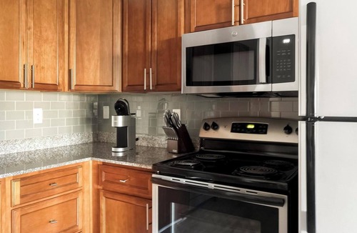 Hillsborough Apartment | Landing | Modern 1BD, Clubhouse, Gym