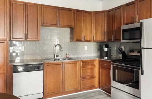 Hillsborough Apartment | Landing | Modern 1BD, Clubhouse, Gym