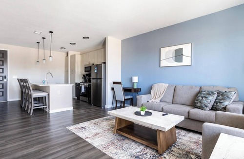 Near Northside Apartment | Landing | Modern 1BD, Gym, Pool