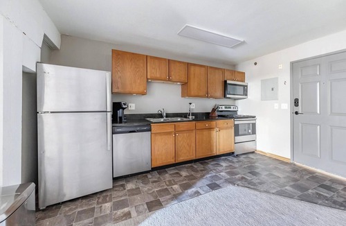 Leavenworth Apartment | Landing | Modern 1BD, Courtyard