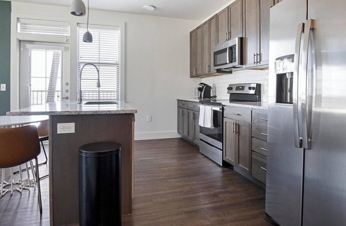 Stone Oak Apartment | Landing | Modern 1BD, Pool, Game Room