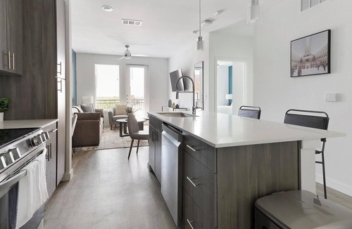 San Antonio Apartment | Landing | Modern 1BD, Gym, Clubhouse