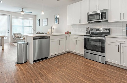 Wetmore Apartment | Landing | Modern 1BD, Yoga Studio, Gym