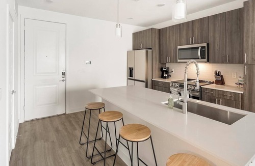 San Antonio Apartment | Landing | Modern 1BD, Pool, Gym