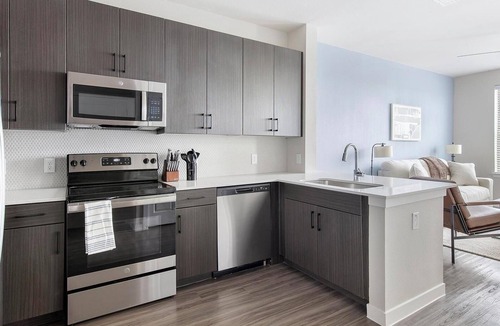 Wetmore Apartment | Landing | Modern 1BD, Gym, Clubhouse