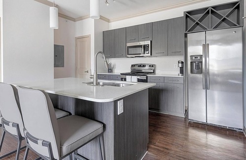Wetmore Apartment | Landing | Modern 1BD, Yoga Studio, Gym