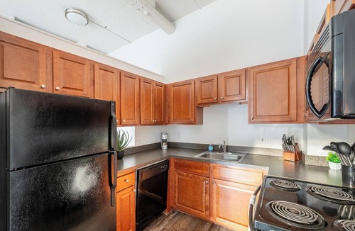 Metro Center Apartment | Landing | Modern 1BD, Courtyard