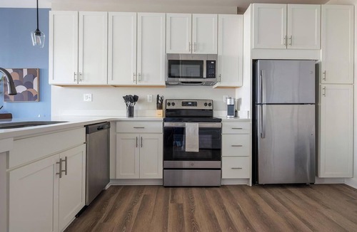 Hickory Apartment | Landing | Modern 1BD, Yoga Studio, Clubhouse