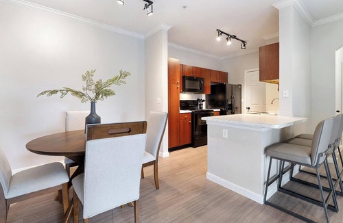 Del Mar Apartment | Landing | Modern 2BD, Clubhouse