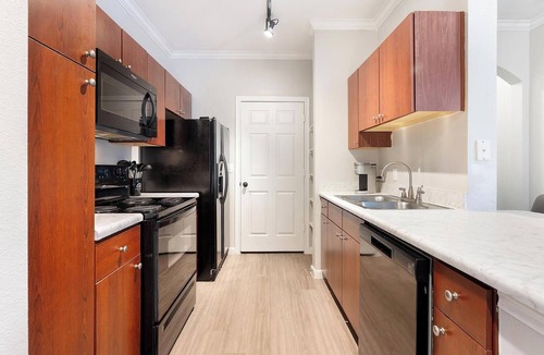 Del Mar Apartment | Landing | Modern 2BD, Clubhouse