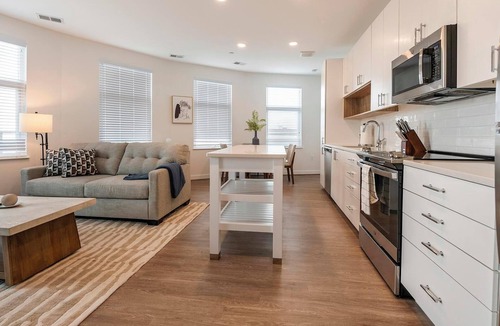 Old Town West Apartment | Landing | Modern 2BD, Clubhouse, Courtyard