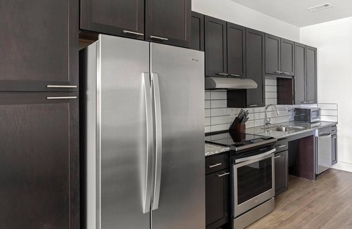 Fort Worth Apartment | Landing | Modern 2BD, Courtyard, Gym